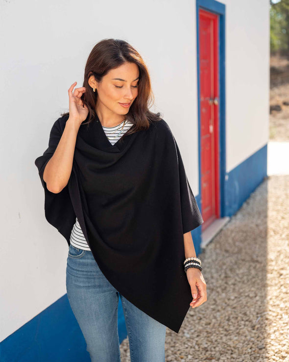 City Chic Poncho in Black